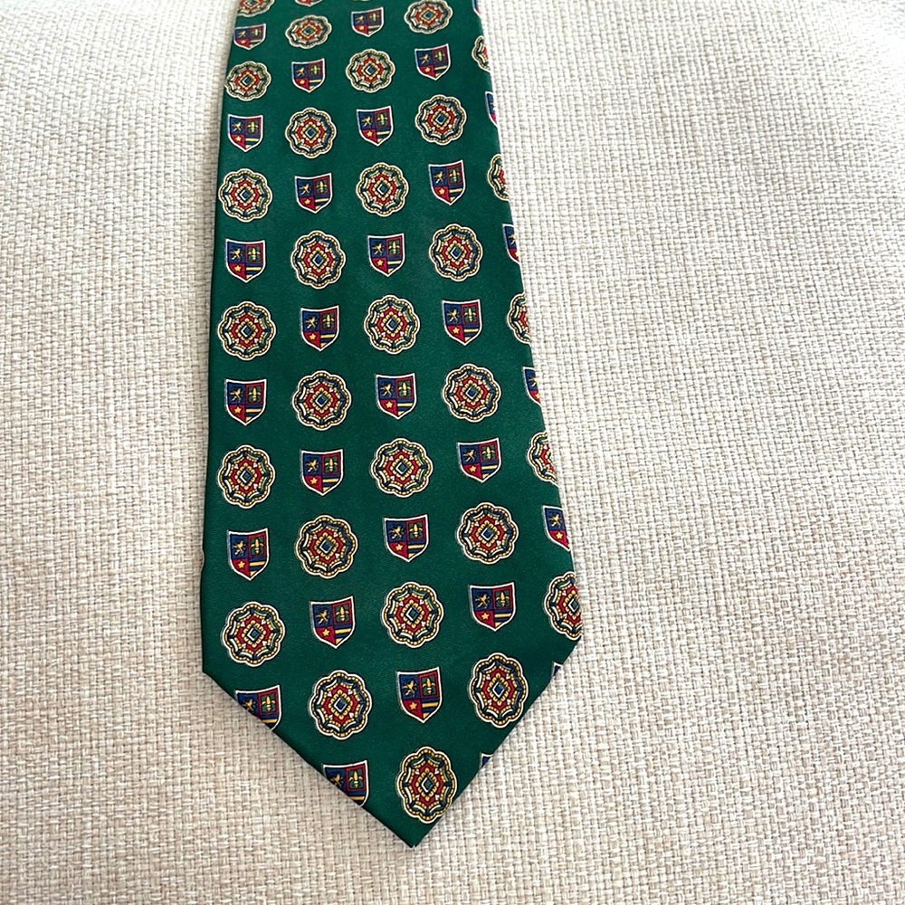Tommy Hilfiger Elegant Green and Red Tie